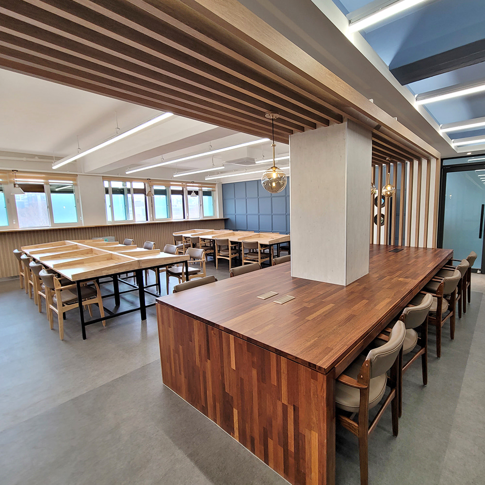 북카페가구,도서관가구,독서실가구,스터디카페가구,학교도서관가구,학교가구,학교가구납품,학교가구제작,도서관책상,도서관의자,붙박이소파,붙박이소파제작,책상맞춤제작