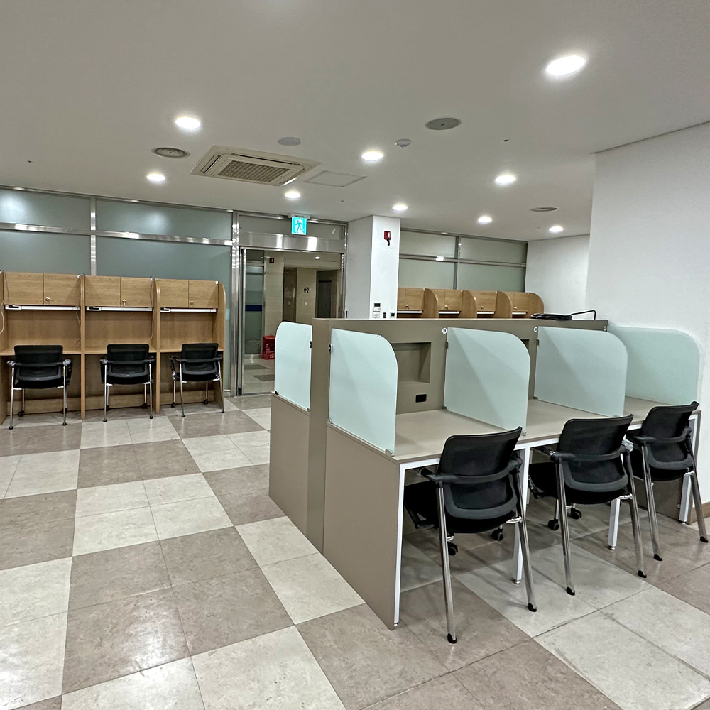 스터디카페가구,스터디카페,아파트스터디카페,아파트공용공간가구,아파트가구,스터디카페의자,스터디카페책상,가림막책상,책상제작,독서실책상제작