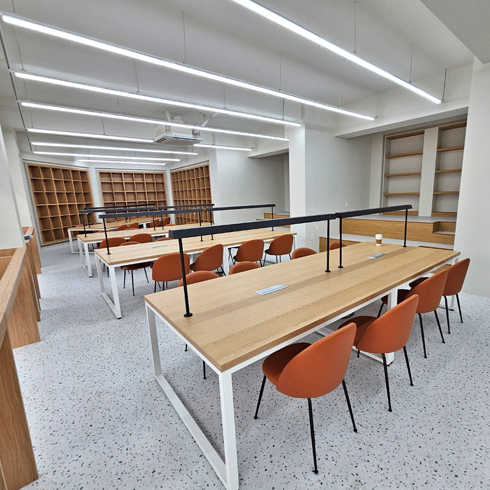  코너스톤스터디카페,스터디카페가구,스터디카페테이블,스터디카페테이블제작,스터디카페책상,스터디카페책상제작,4인테이블제작,4인책상제작,테이블제작,책상제작,가구제작,스터디카페가구제작,스터디카페의자,철제의자,가성비의자,편안한의자